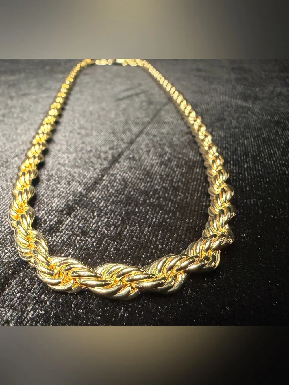 24in 7MM Rope Chain 14K Premium Finish Beautiful Stand Out Piece. Brand New